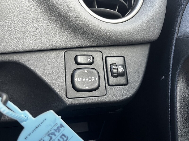 Used Toyota Yaris 2015 for sale - 78190516: Photo 39