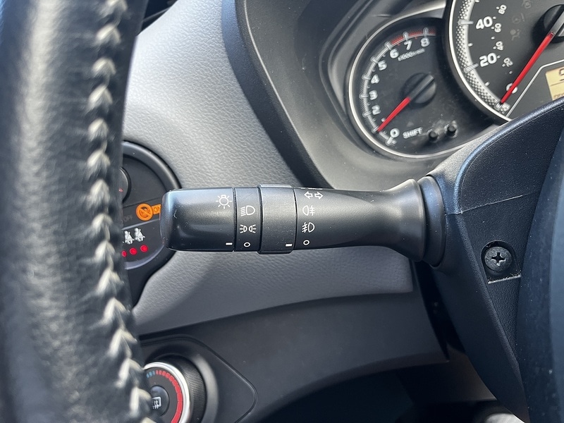 Used Toyota Yaris 2015 for sale - 78190516: Photo 41