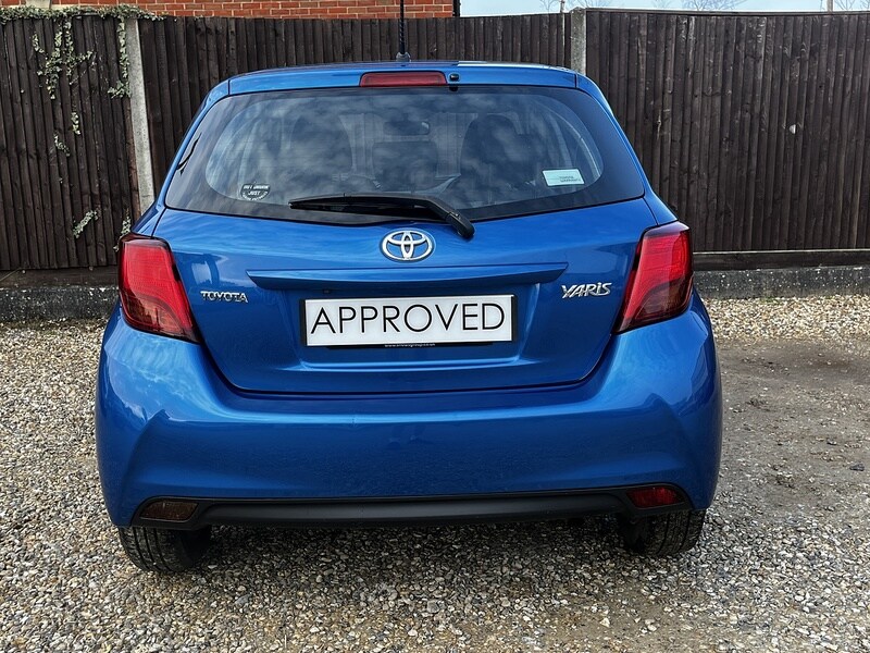 Used Toyota Yaris 2015 for sale - 78190516: Photo 9