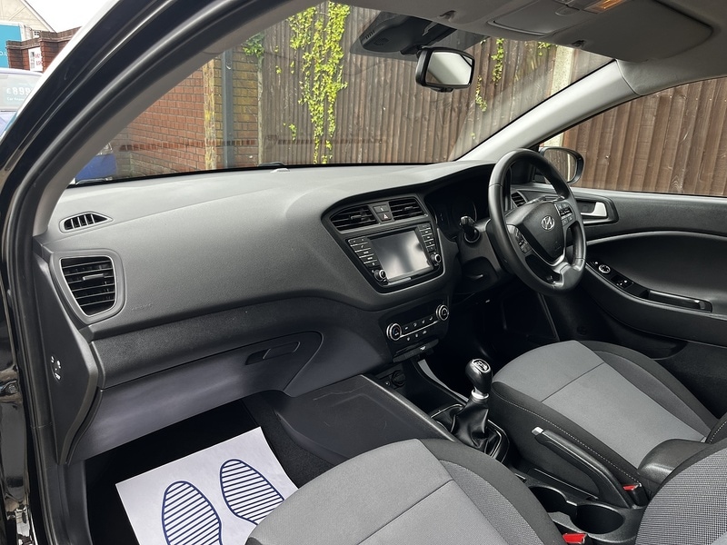 Used Hyundai i20 2017 for sale - 78190526: Photo 20