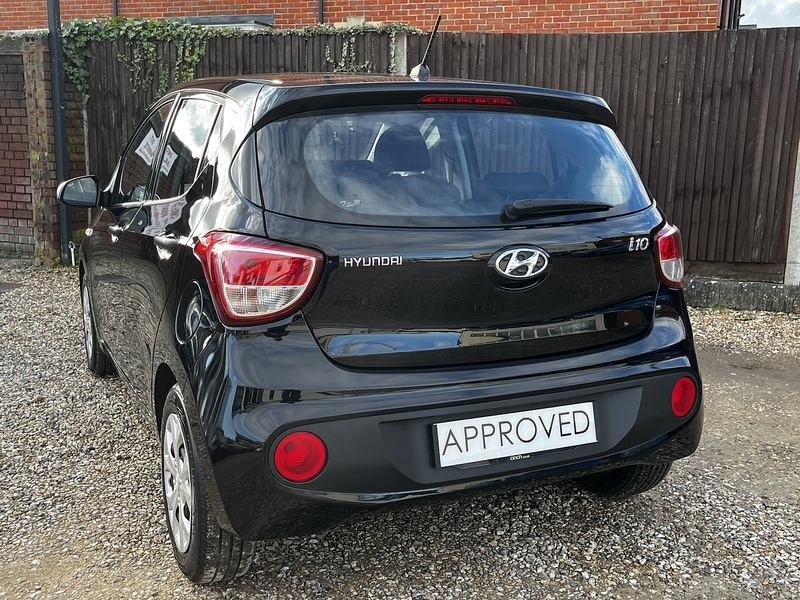 Used Hyundai i10 2018 for sale - 78190535: Photo 14