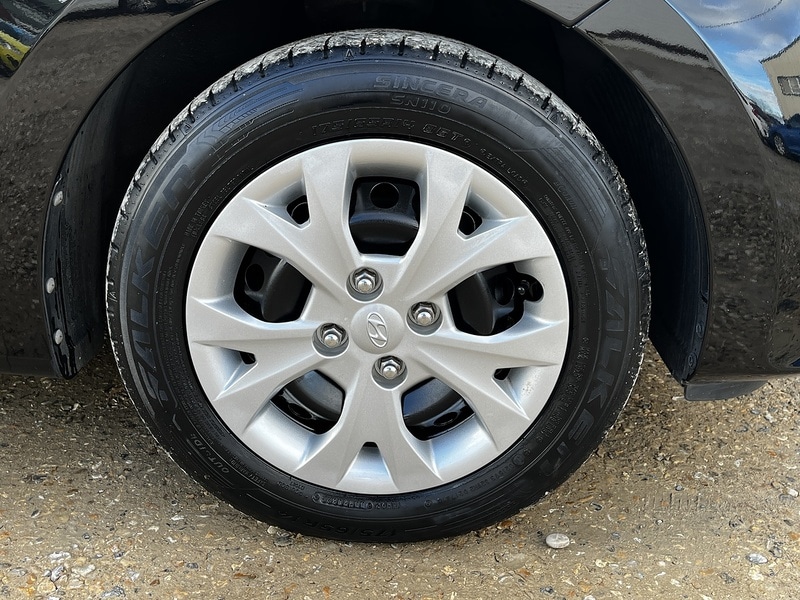 Used Hyundai i10 2018 for sale - 78190535: Photo 16