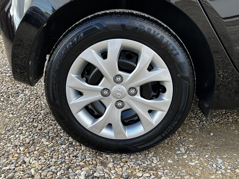 Used Hyundai i10 2018 for sale - 78190535: Photo 17