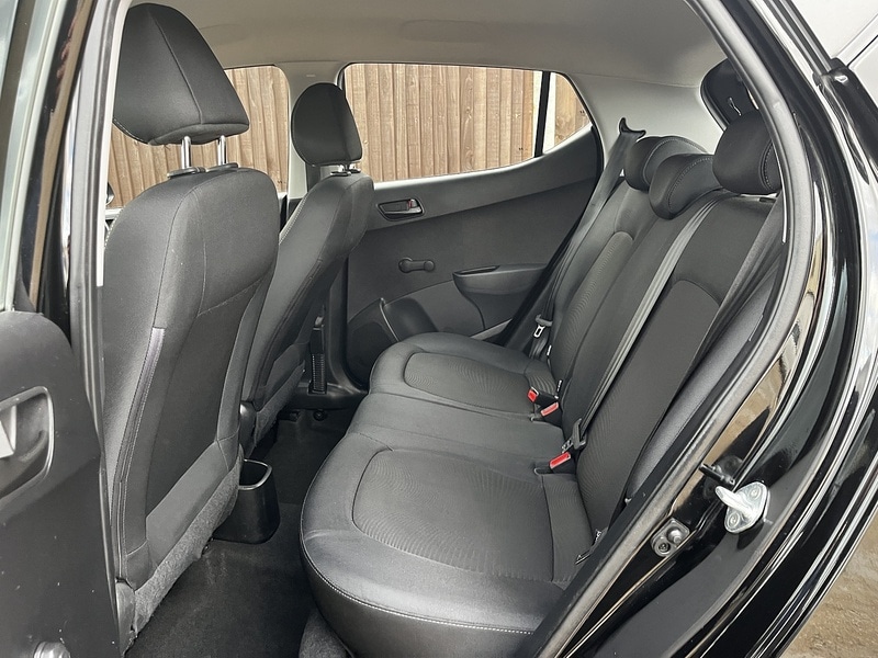 Used Hyundai i10 2018 for sale - 78190535: Photo 21