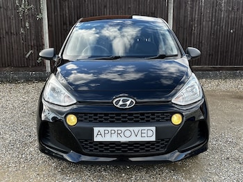 Used Hyundai i10 2018 for sale - 78190535: Photo
