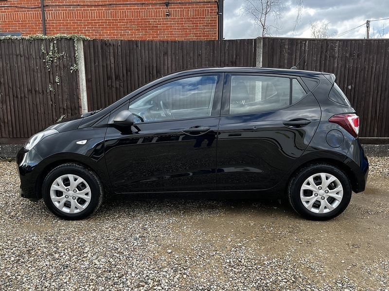 Used Hyundai i10 2018 for sale - 78190535: Photo 6