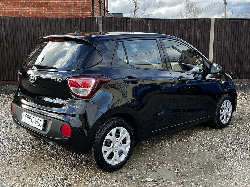 Used Hyundai i10 2018 for sale - 78190535: Photo 8