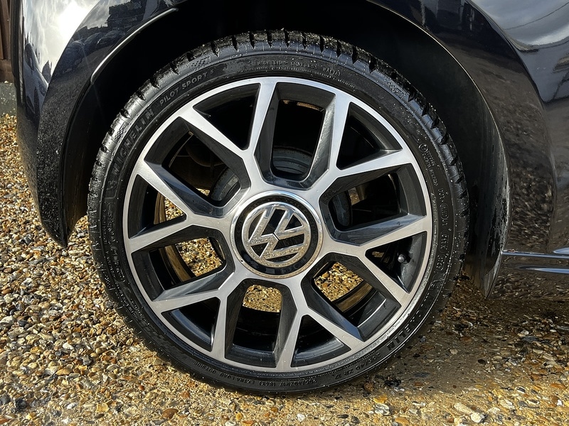 Used Volkswagen up! 2018 for sale - 78190532: Photo 16