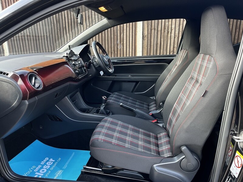 Used Volkswagen up! 2018 for sale - 78190532: Photo 19