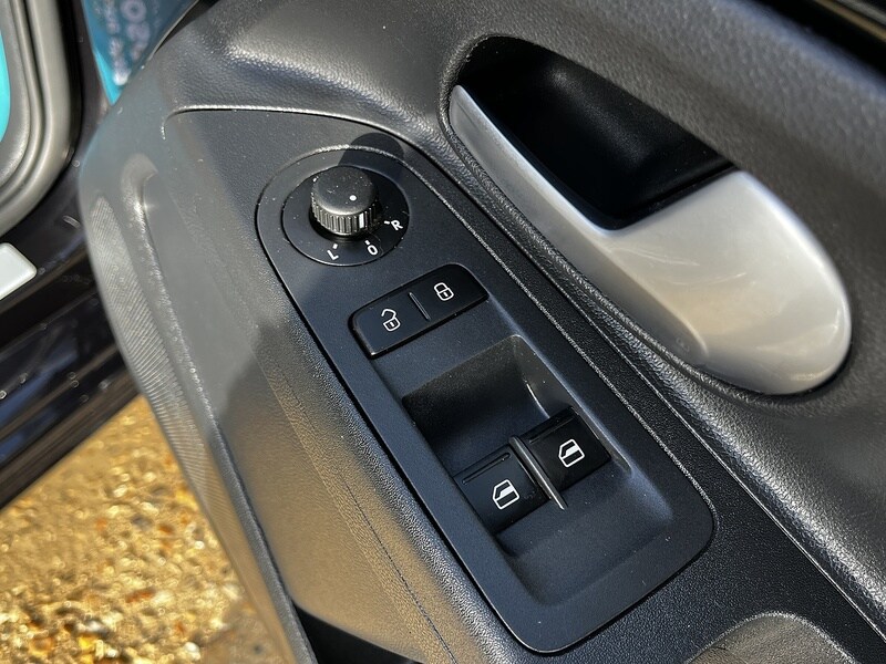 Used Volkswagen up! 2018 for sale - 78190532: Photo 31