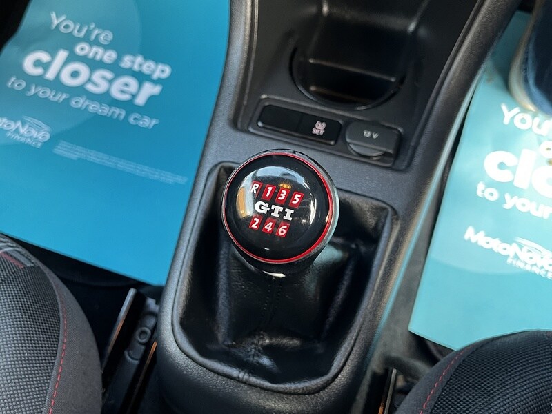 Used Volkswagen up! 2018 for sale - 78190532: Photo 32