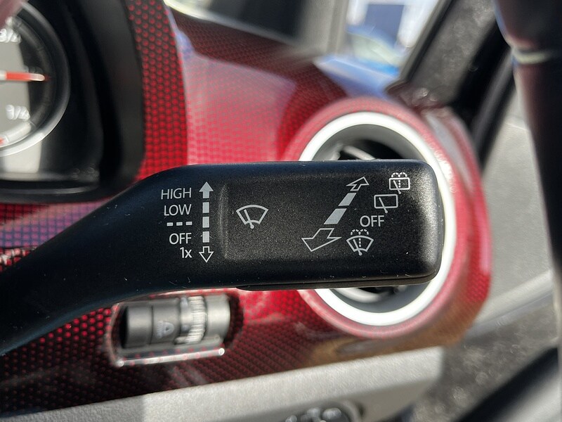 Used Volkswagen up! 2018 for sale - 78190532: Photo 35