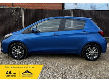 Used Toyota Yaris 2015 for sale - 78714327: Photo
