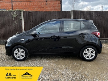Used Hyundai i10 2018 for sale - 78714318: Photo