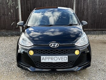 Used Hyundai i10 2018 for sale - 78714318: Photo