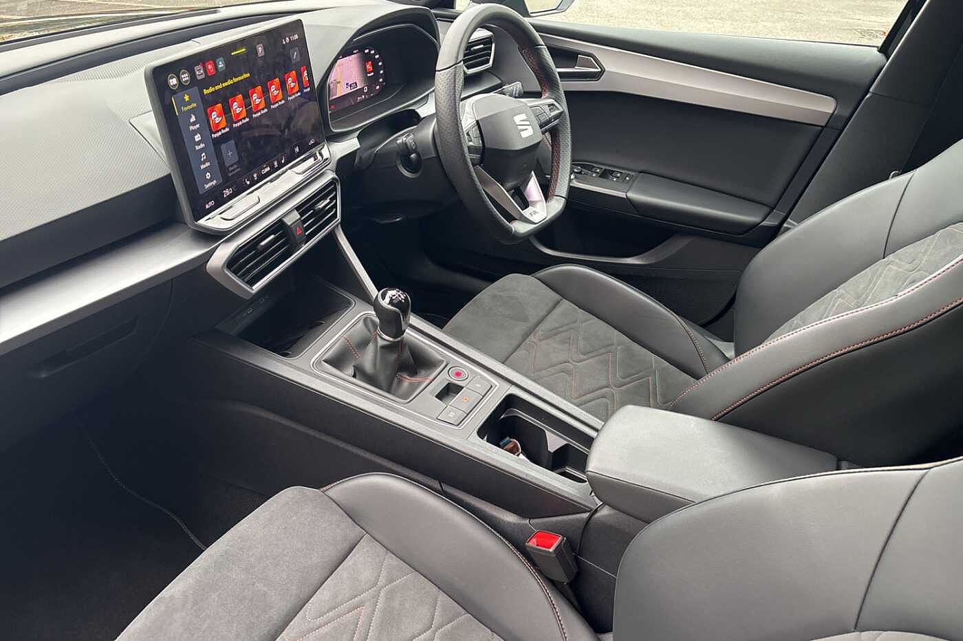 Used SEAT Leon 2025 for sale - 76679788: Photo 2