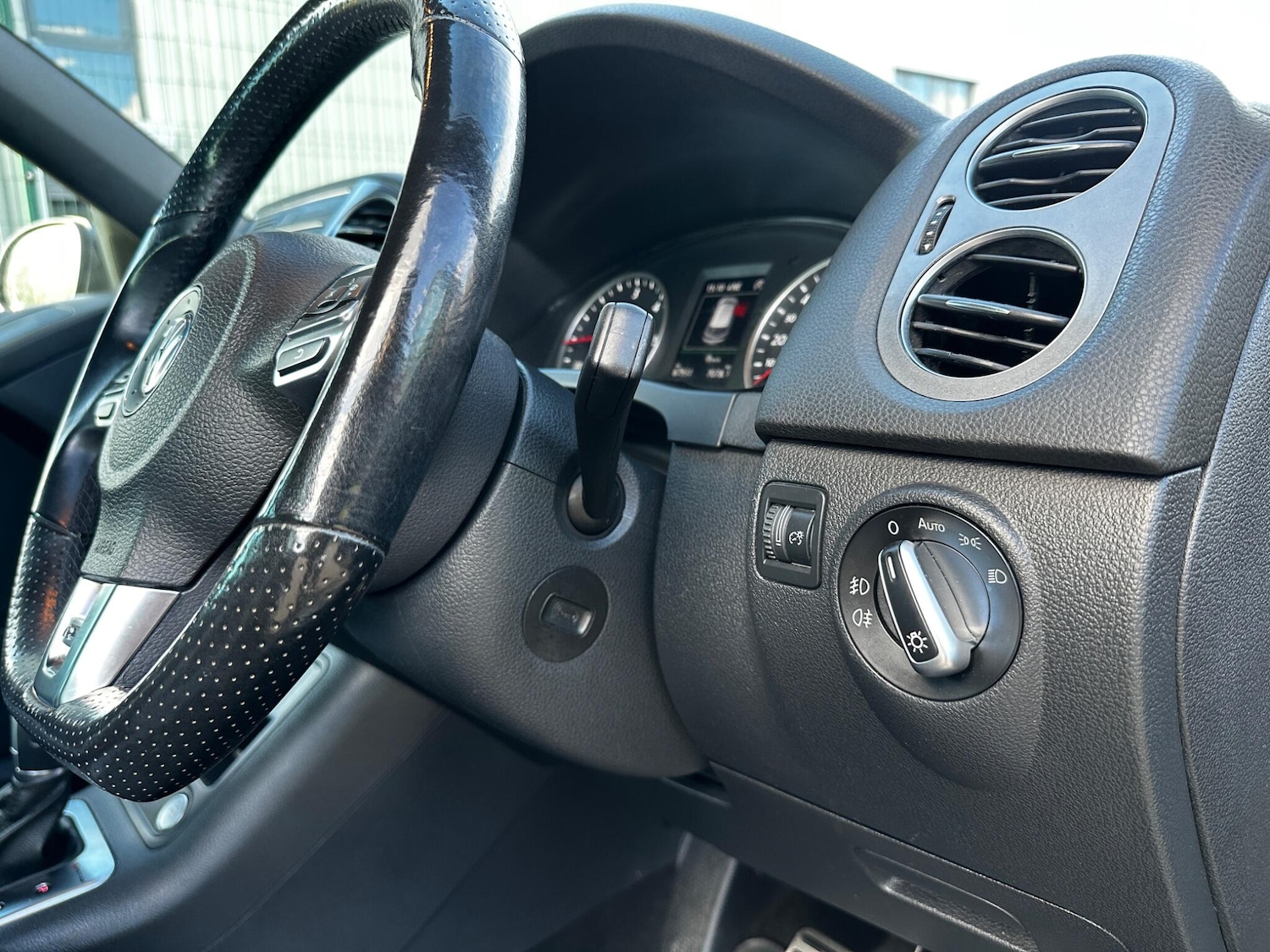 Used Volkswagen Tiguan for sale - 76433208: Photo 44