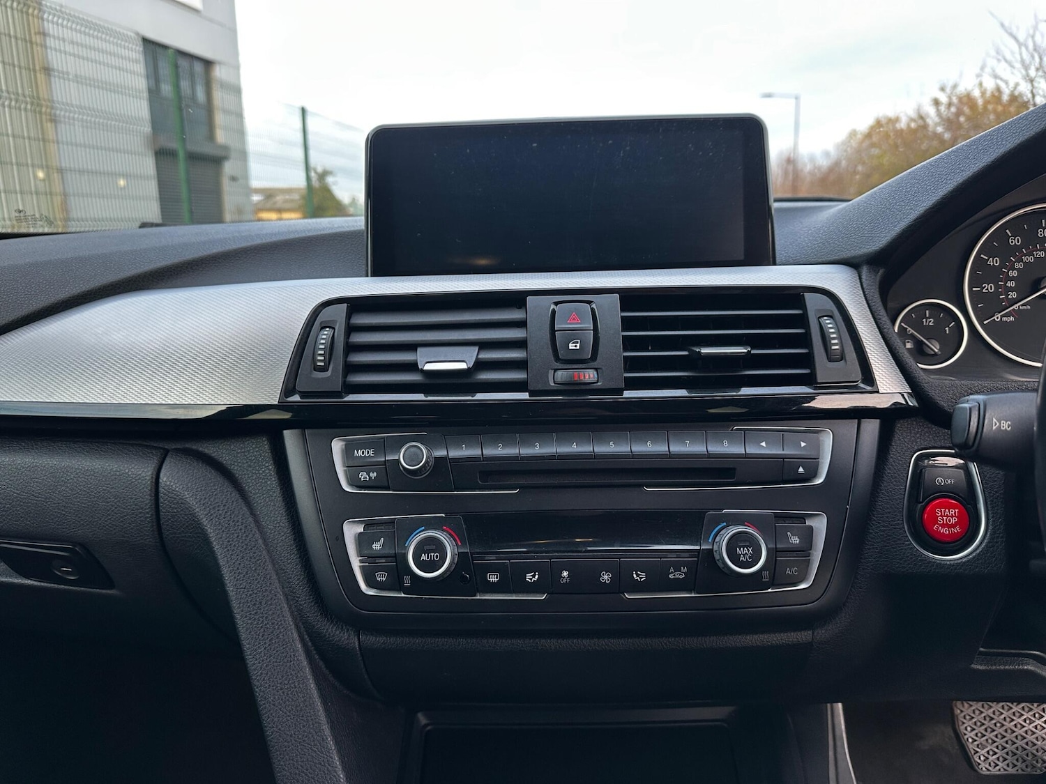 Used BMW 3 Series 2013 for sale - 76657297: Photo 40