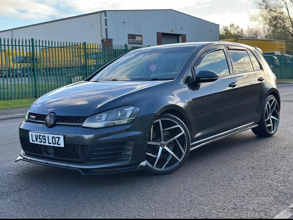 Used Volkswagen Golf 2016 for sale - 76632986: Photo 1