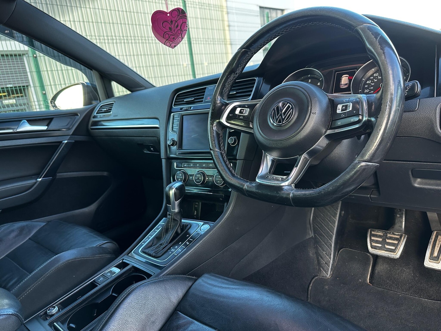 Used Volkswagen Golf 2016 for sale - 76632986: Photo 33