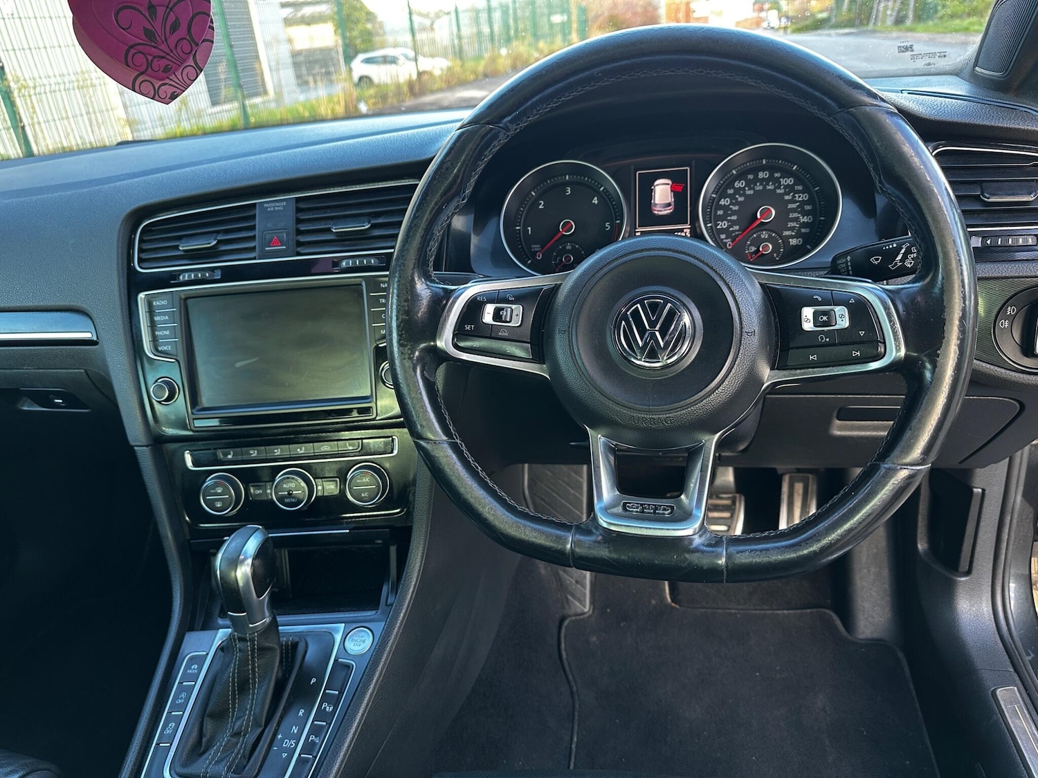 Used Volkswagen Golf 2016 for sale - 76632986: Photo 34