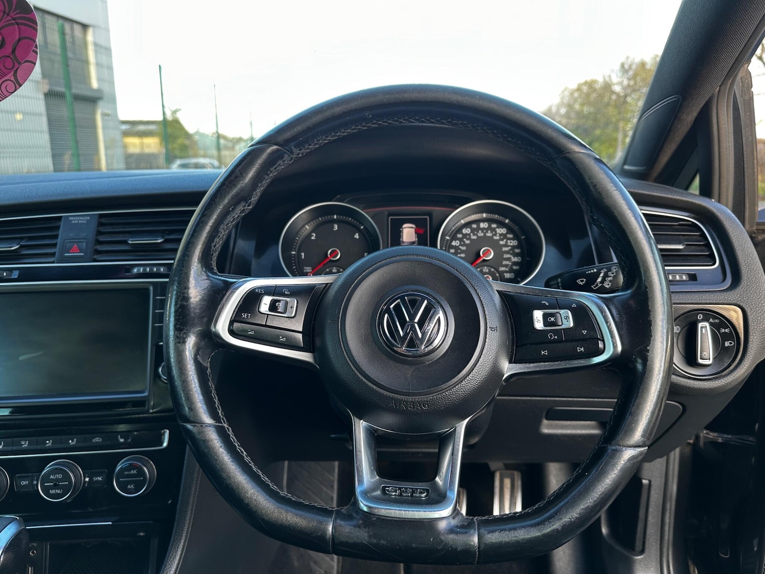 Used Volkswagen Golf 2016 for sale - 76632986: Photo 37