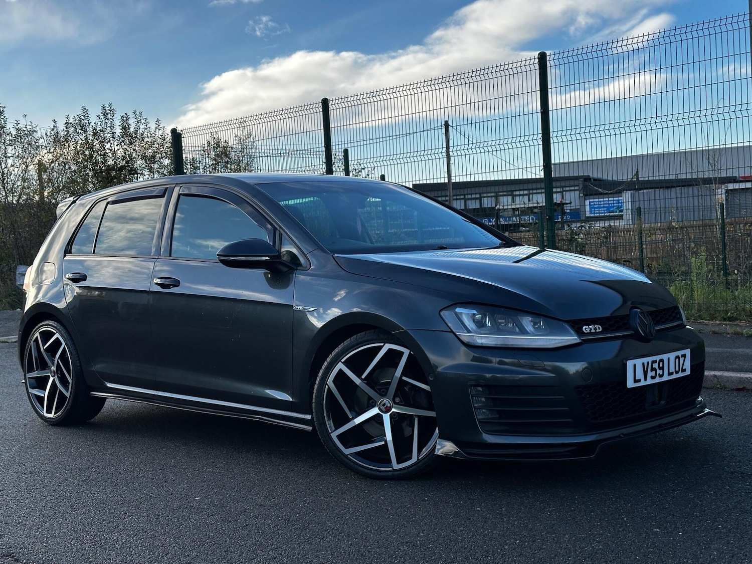 Used Volkswagen Golf 2016 for sale - 76632986: Photo 4