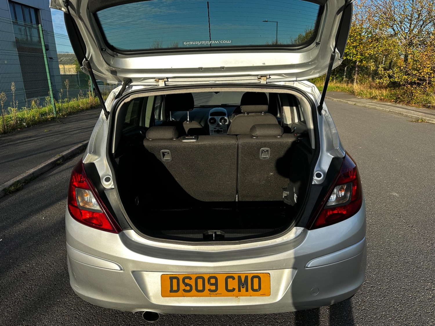 Used Vauxhall Corsa 2009 for sale - 76446858: Photo 32