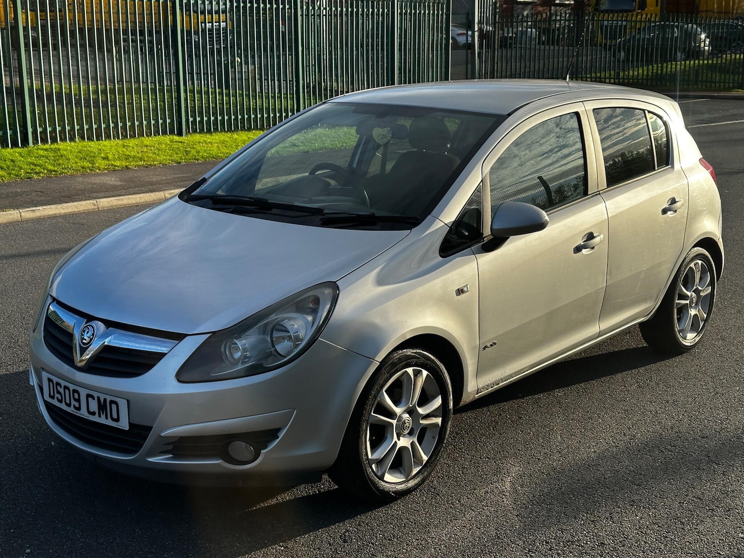 Used Vauxhall Corsa 2009 for sale - 76446858: Photo 5