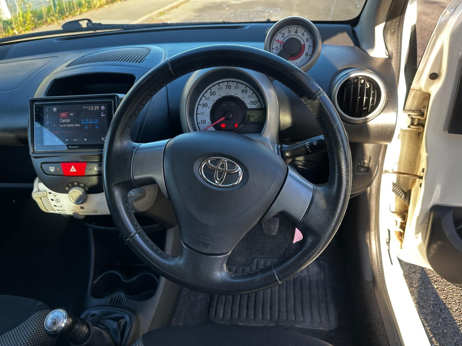 Used Toyota AYGO 2012 for sale - 76646095: Photo 28