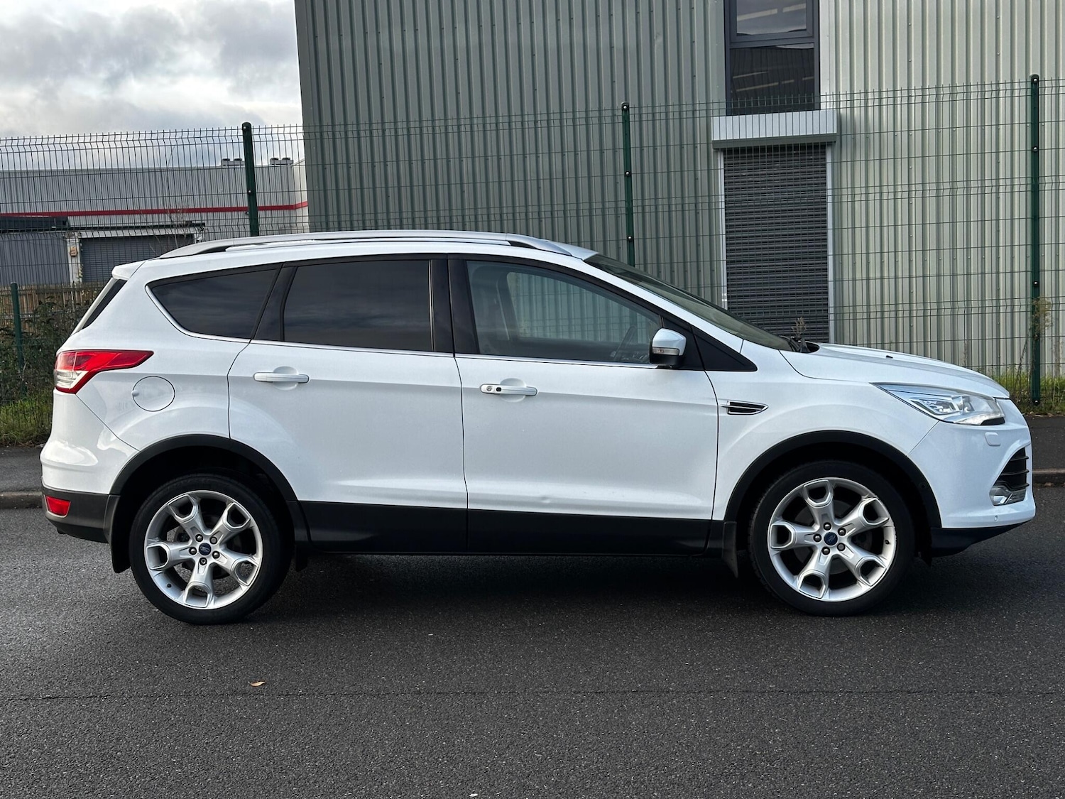 Used Ford Kuga 2014 for sale - 76667329: Photo 13