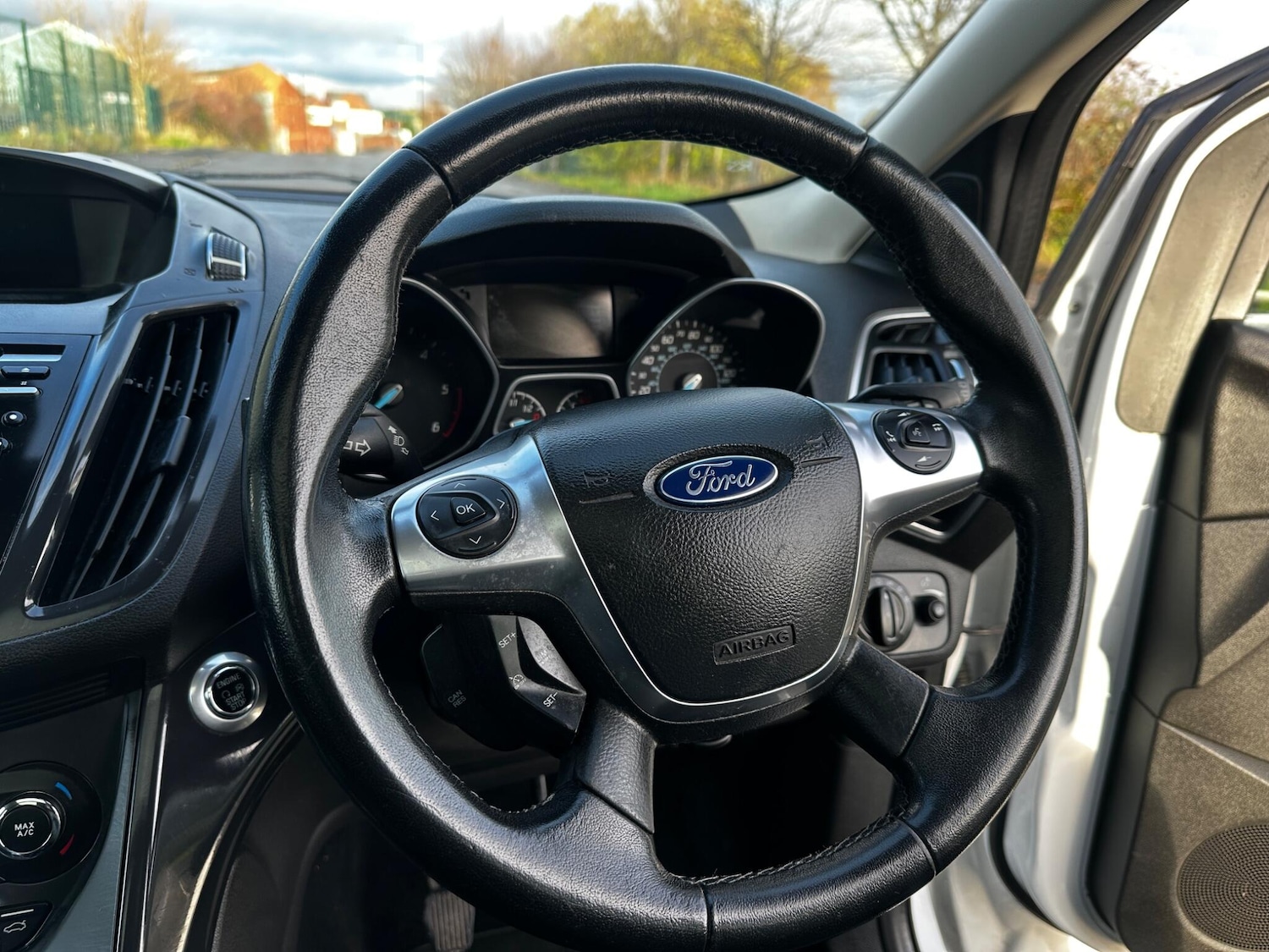 Used Ford Kuga 2014 for sale - 76667329: Photo 43