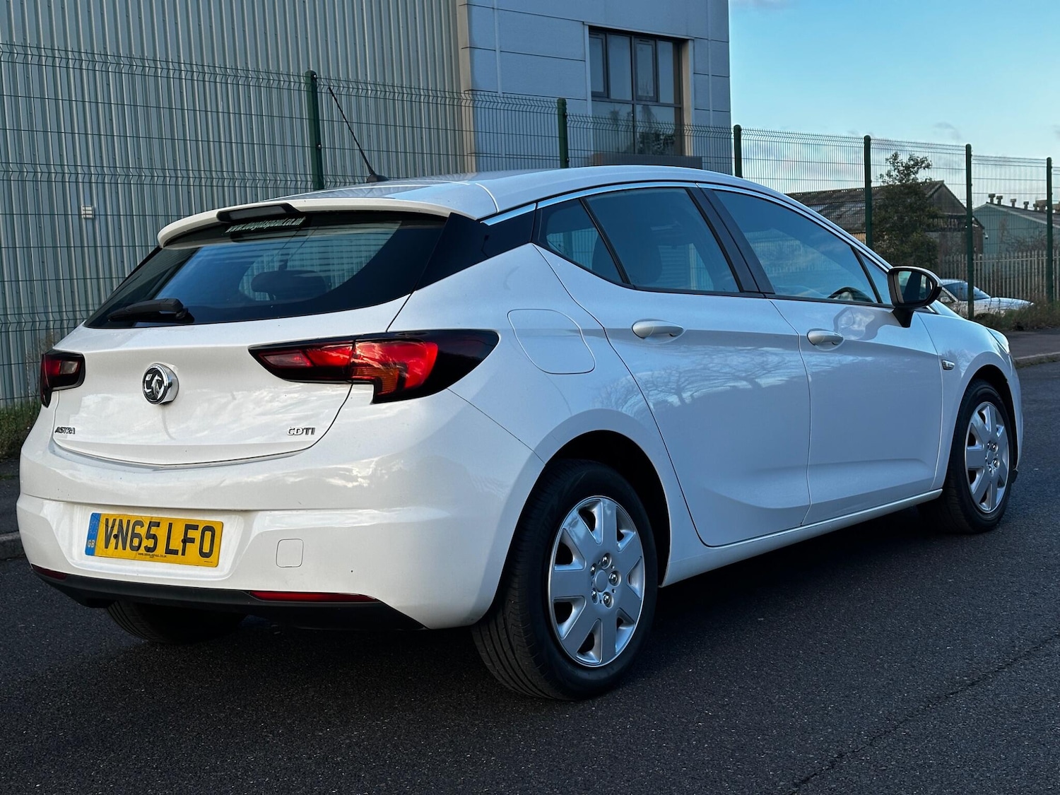 Used Vauxhall Astra 2015 for sale - 76701001: Photo 15