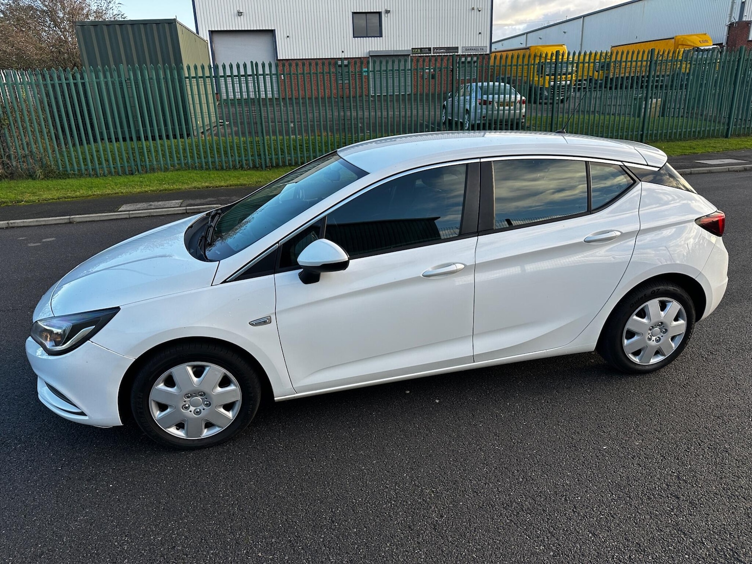 Used Vauxhall Astra 2015 for sale - 76701001: Photo 18