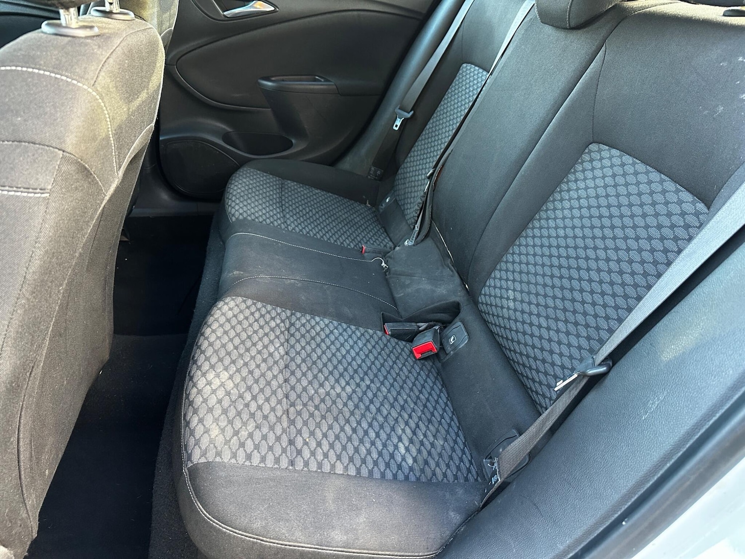 Used Vauxhall Astra 2015 for sale - 76701001: Photo 23