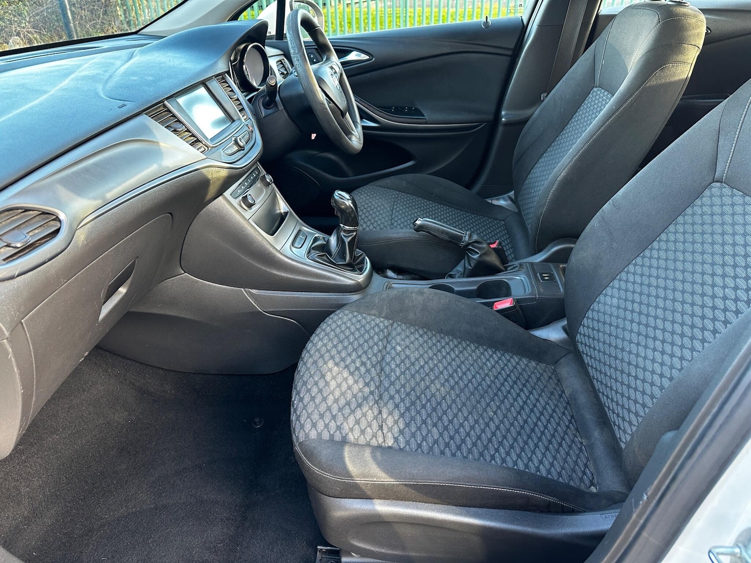 Used Vauxhall Astra 2015 for sale - 76701001: Photo 24