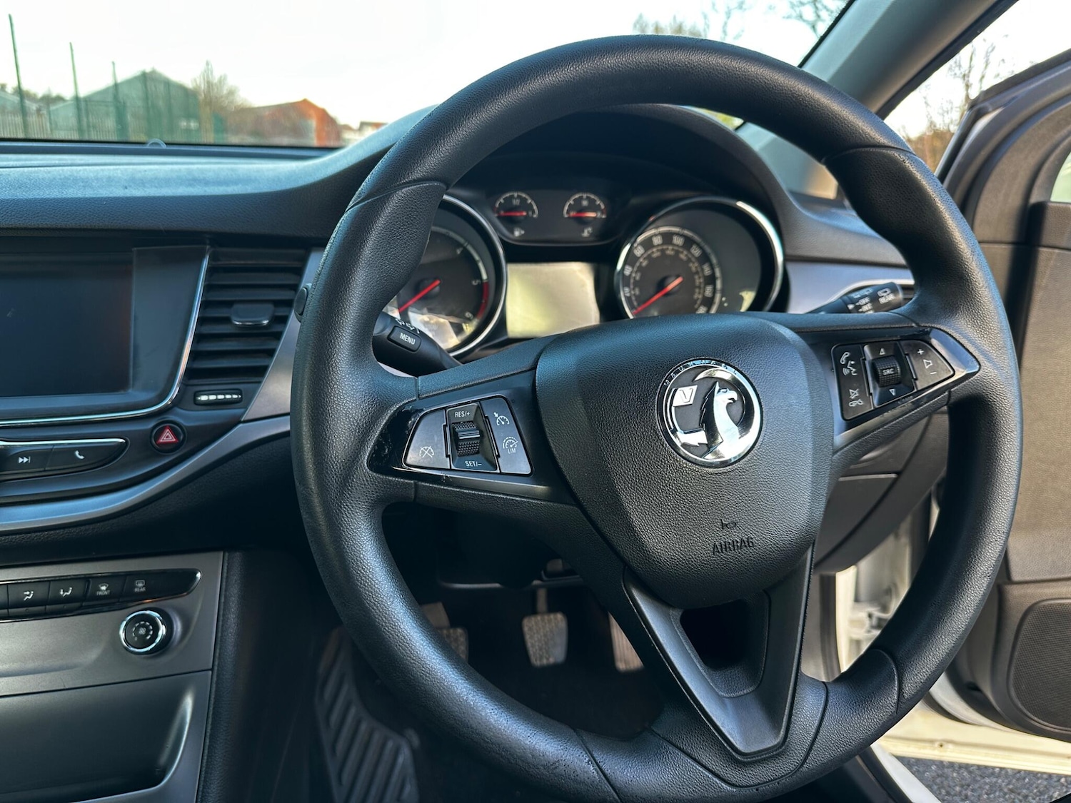 Used Vauxhall Astra 2015 for sale - 76701001: Photo 33