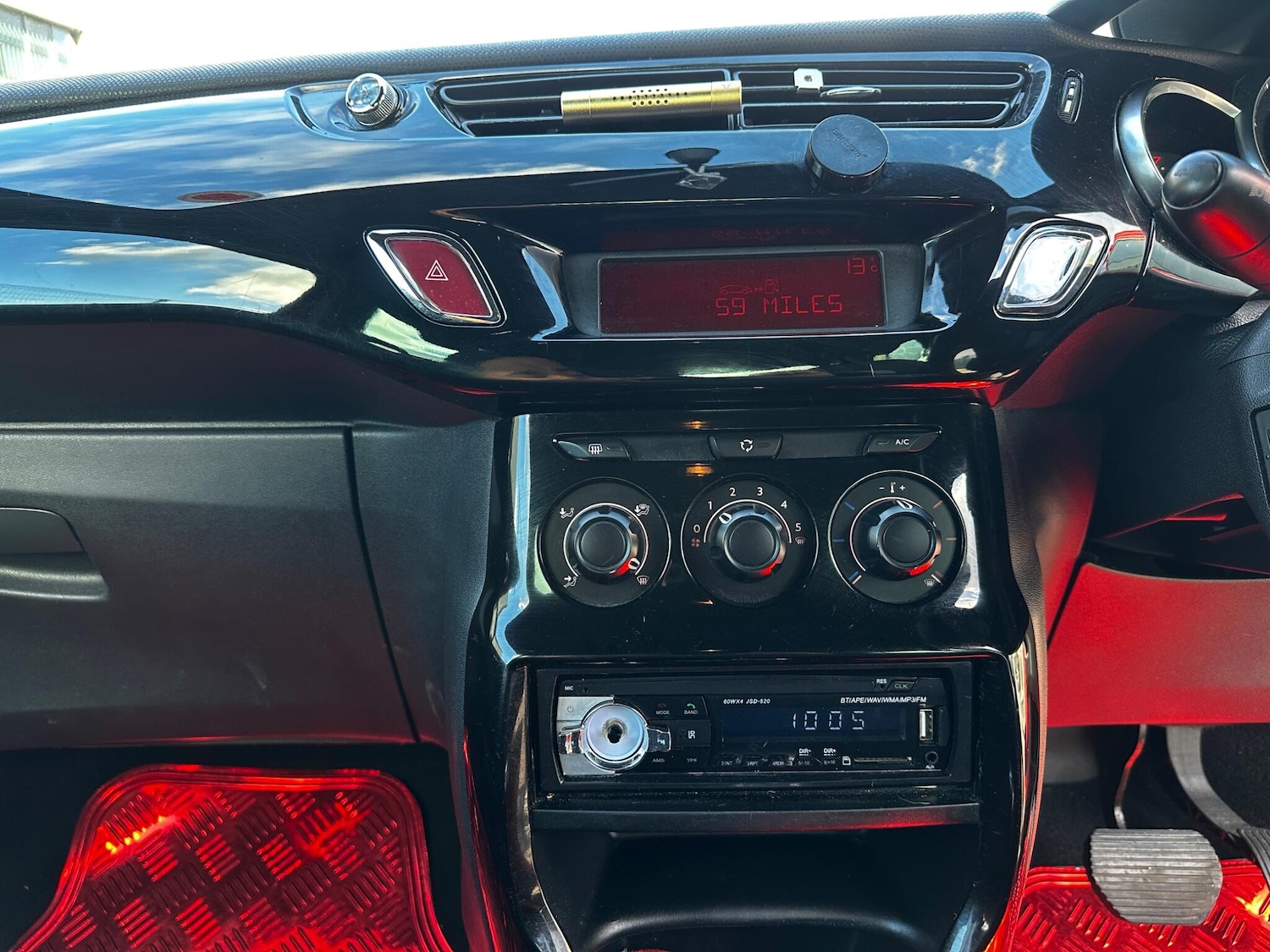 Used Citroen DS3 2012 for sale - 76441070: Photo 33