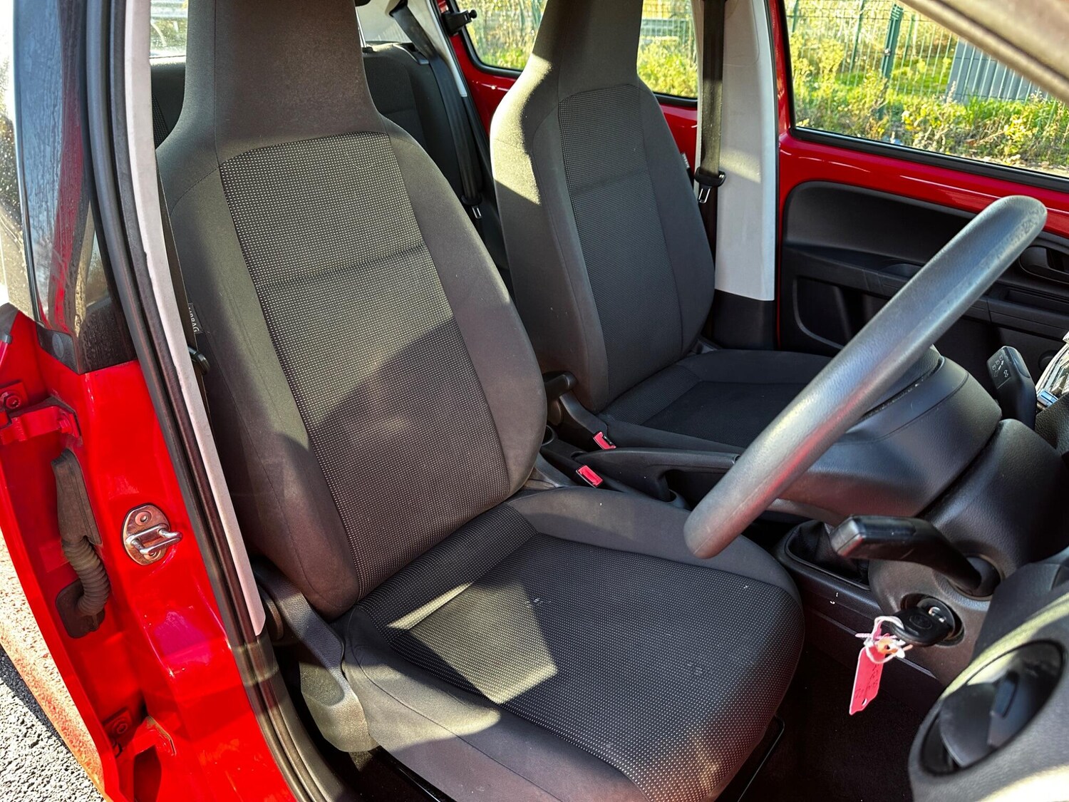 Used Volkswagen up! 2014 for sale - 76646035: Photo 26