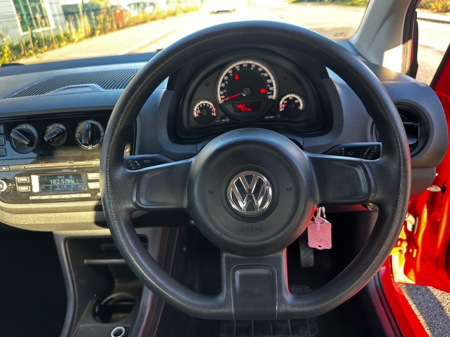 Used Volkswagen up! 2014 for sale - 76646035: Photo 29