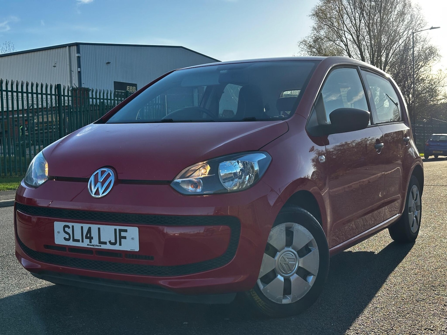 Used Volkswagen up! 2014 for sale - 76646035: Photo 3