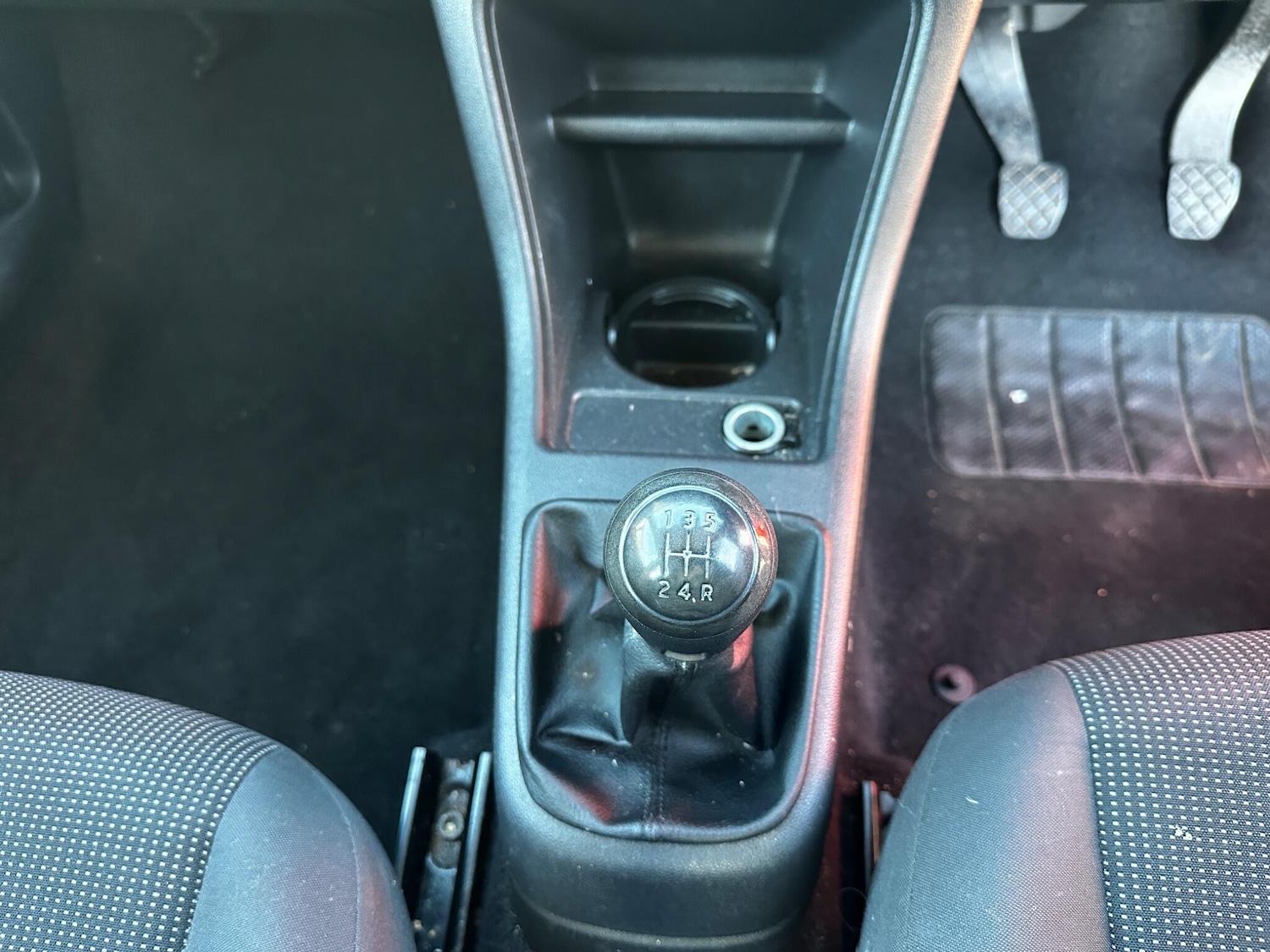 Used Volkswagen up! 2014 for sale - 76646035: Photo 30