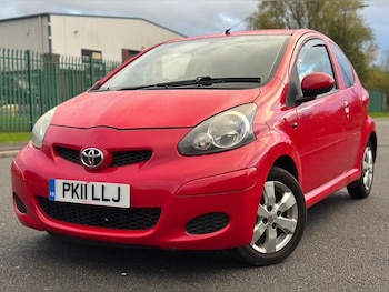 Used Toyota AYGO 2011 for sale - 76431789: Photo