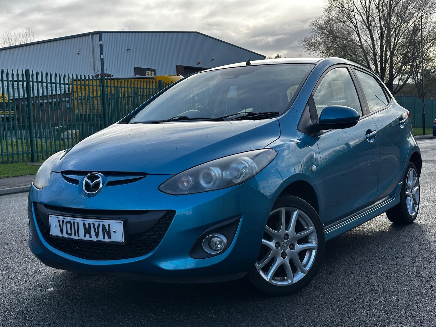 Used Mazda Mazda2 2011 for sale - 76633446: Photo 2