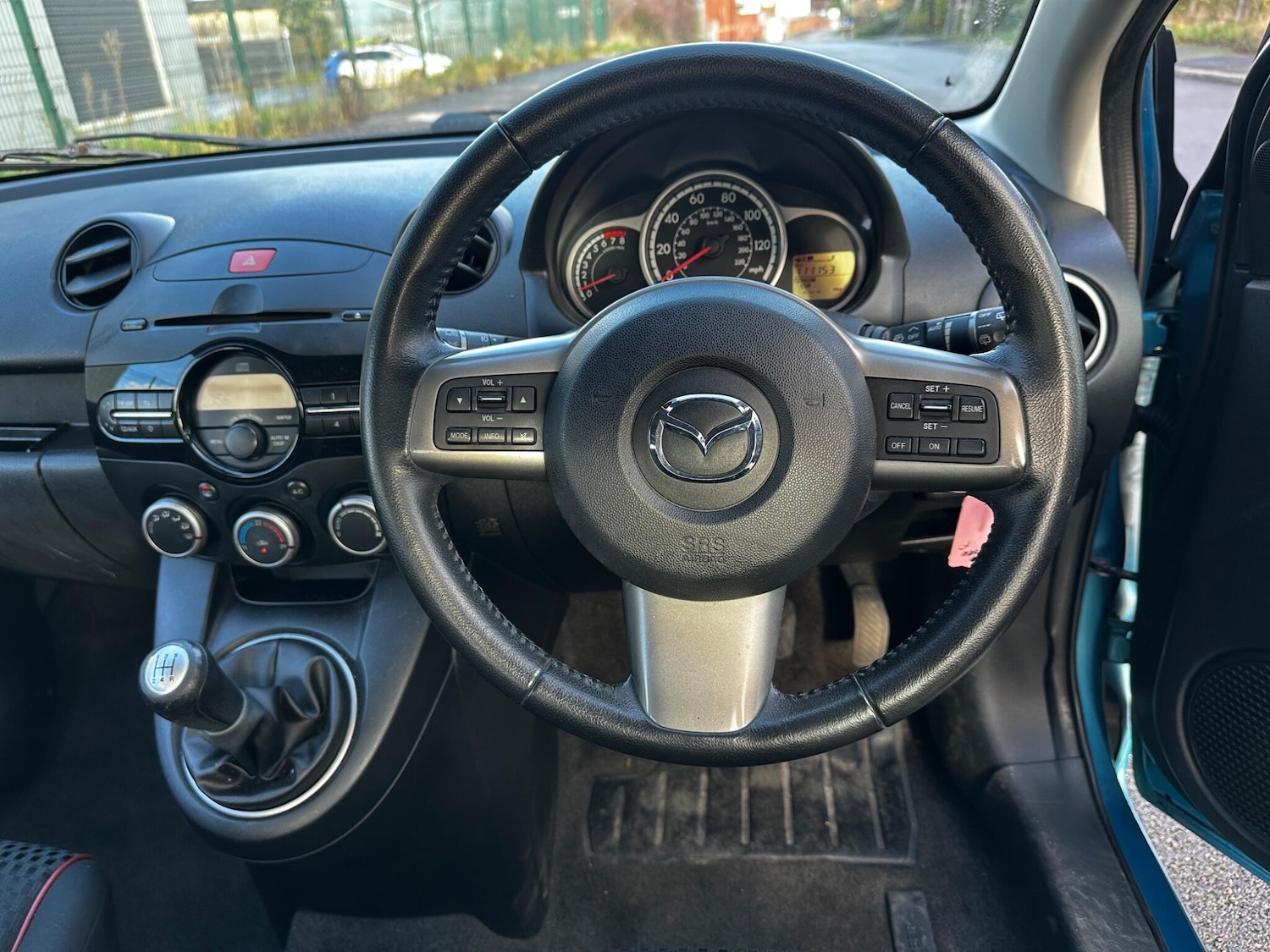 Used Mazda Mazda2 2011 for sale - 76633446: Photo 28