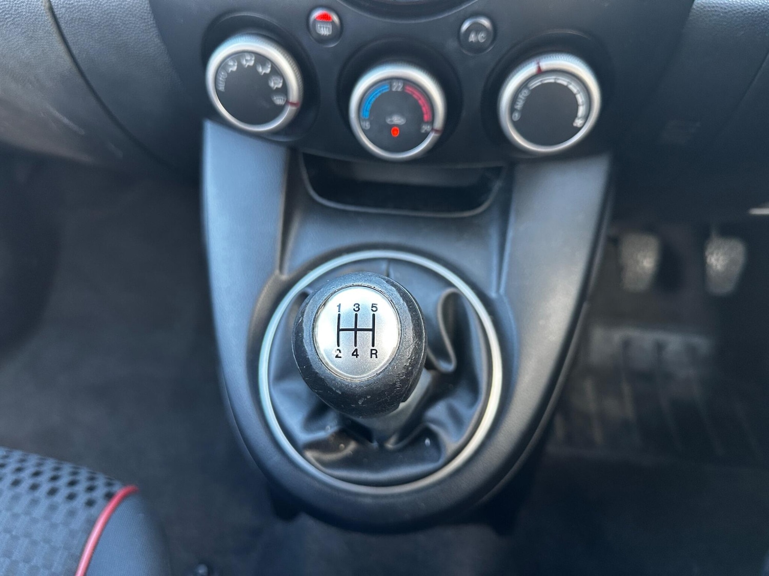 Used Mazda Mazda2 2011 for sale - 76633446: Photo 29