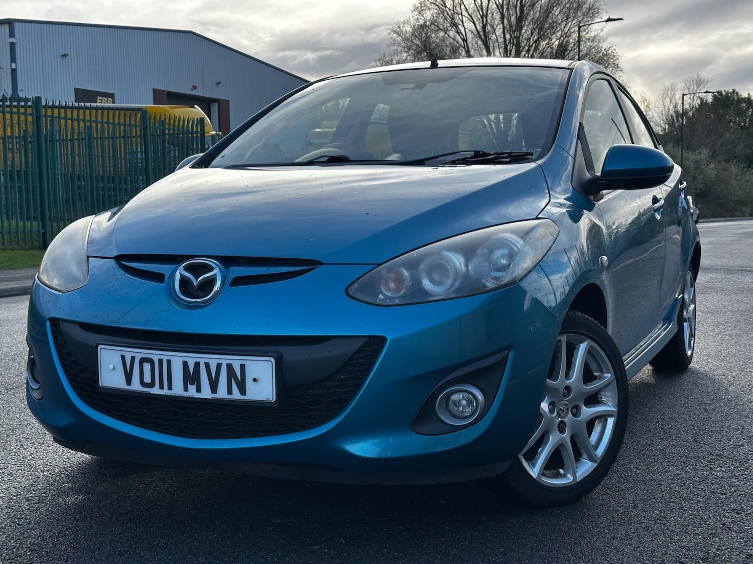 Used Mazda Mazda2 2011 for sale - 76633446: Photo 3