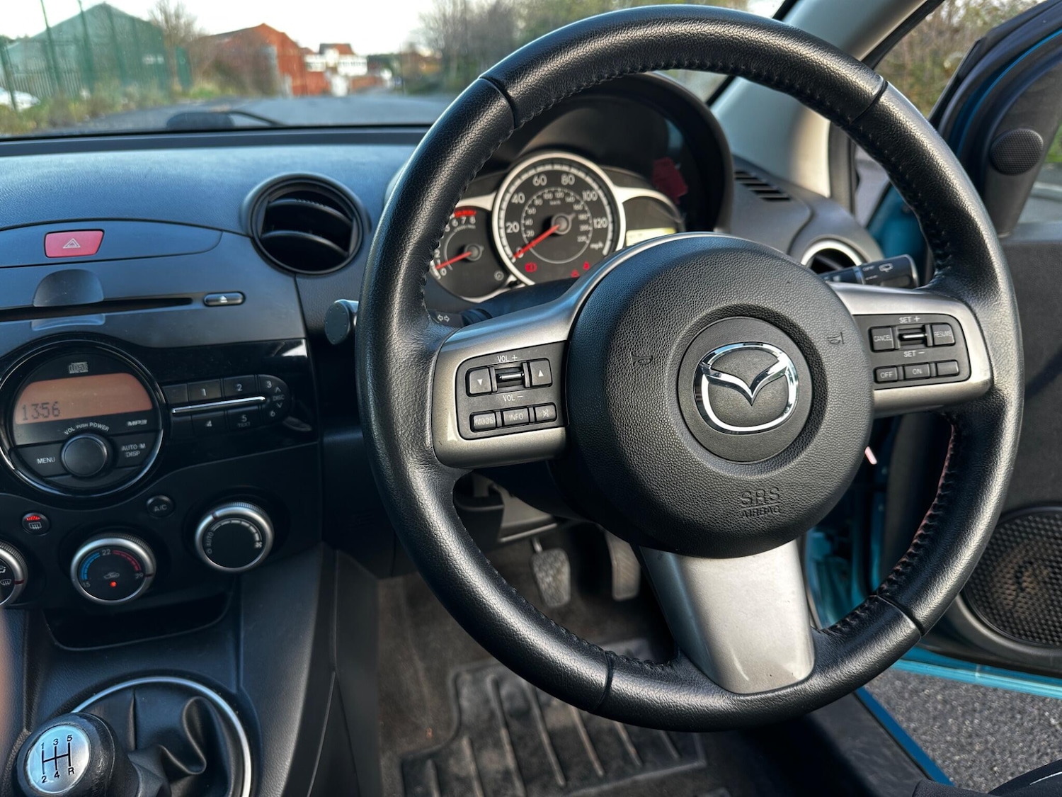 Used Mazda Mazda2 2011 for sale - 76633446: Photo 31