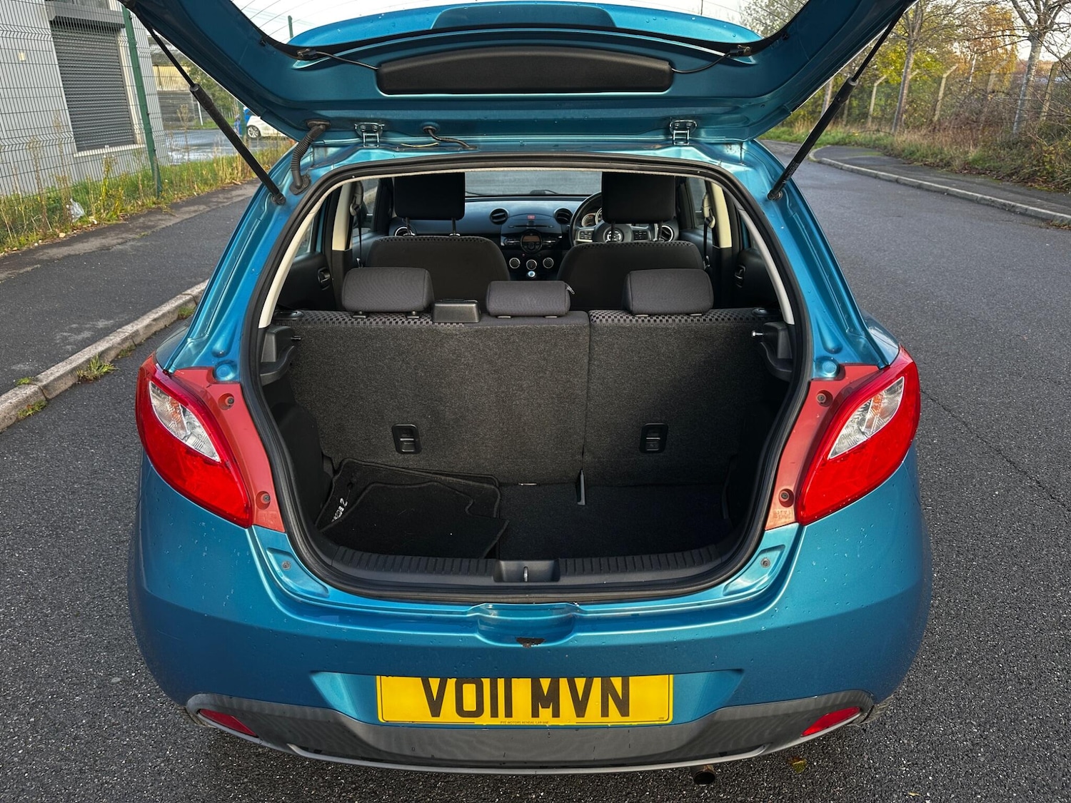 Used Mazda Mazda2 2011 for sale - 76633446: Photo 34