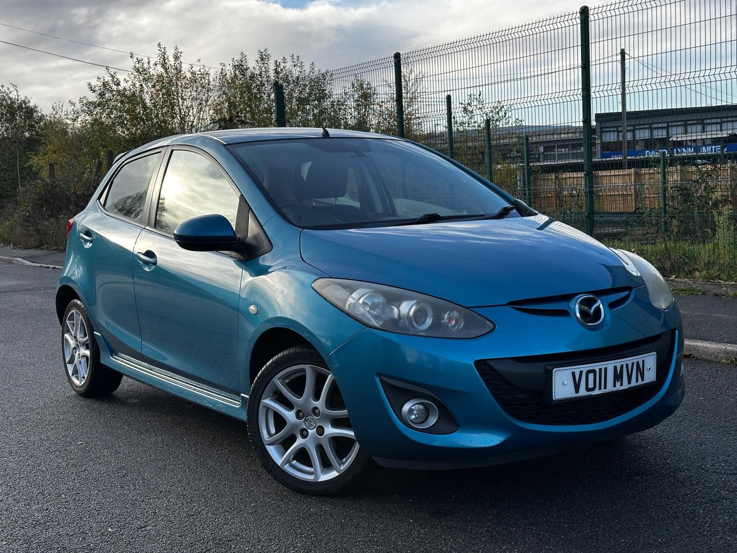 Used Mazda Mazda2 2011 for sale - 76633446: Photo 5